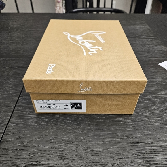 Christian Louboutin So Kate - Picture 5 of 10